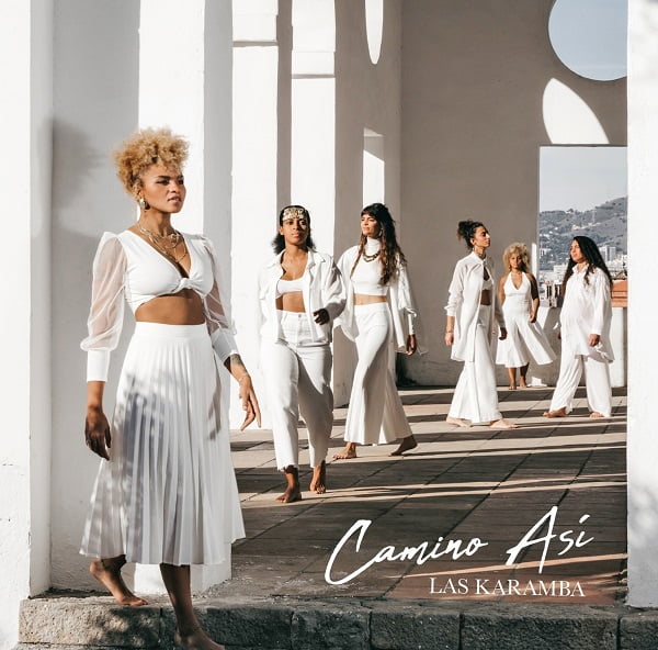 Las Karamba son un grupo musical formado por seis mujeres originarias de Venezuela, Cuba, Cataluña, Panamá y Argentina. Una mezcla multicultural que crea un color musical nuevo, especial y poderoso