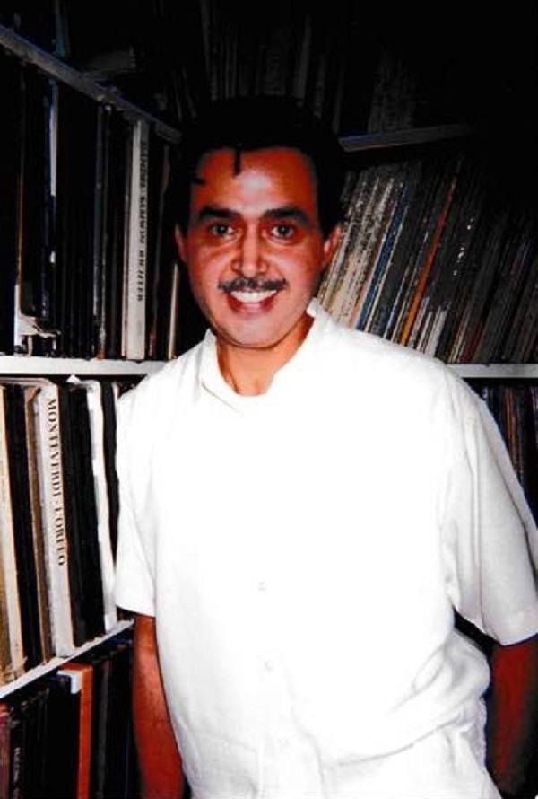 Host of the radio show ''Alma Del Barrio'' Eddie López