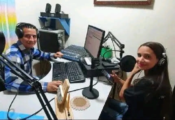 Nesmary Gómez y Carlos Marrero en Radio PLENITUD 90.9FM