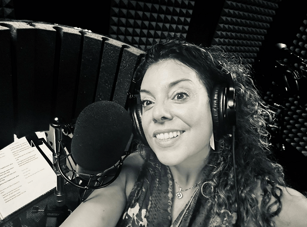 Elle Jay grabando