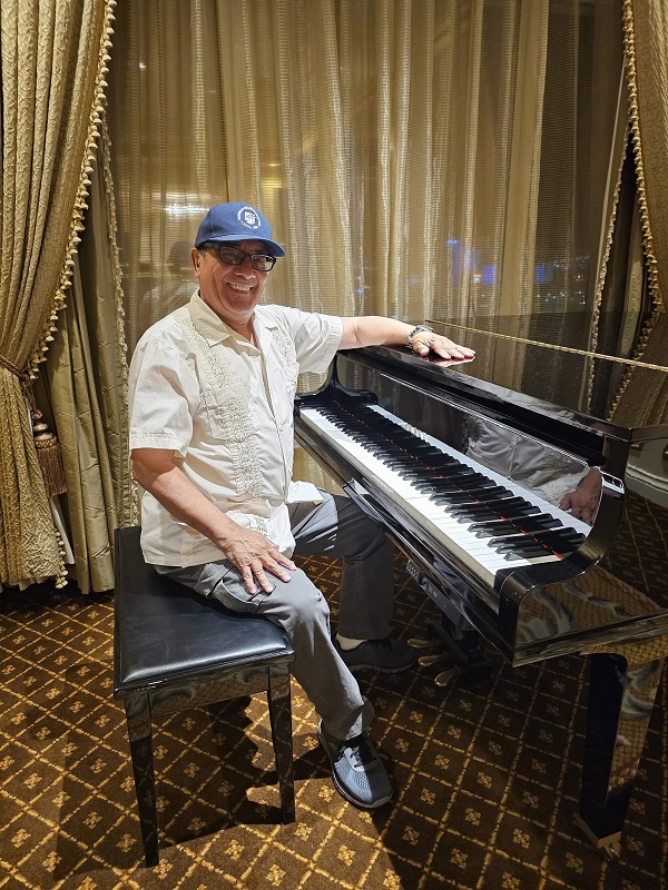Carlos Navarro