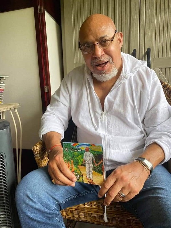 Angel Canales «El Diferente» recibiendo la produccion de Danilo Cajiao Titulada»Mi Perdicion» año 2020