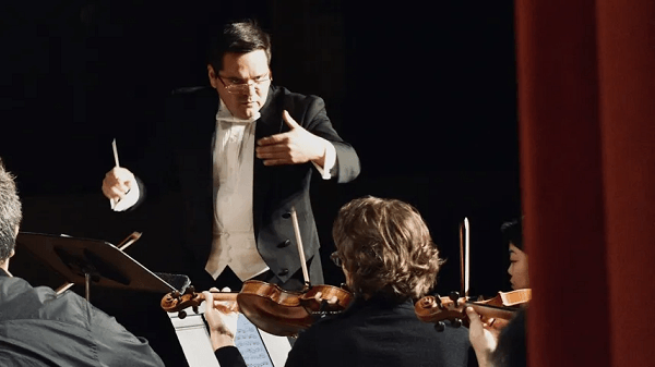 Yalil Guerra hablando sobre España