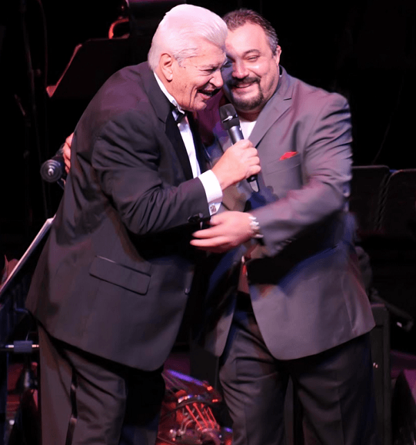 Adalberto y Johnny en el homenaje