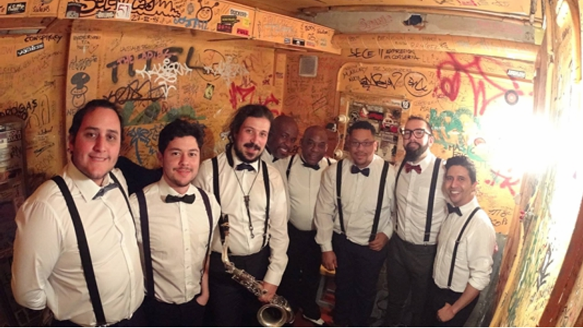 Foto de Jorge Durán y sus integrantes en el mundo musical