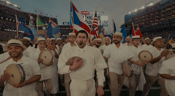 Bad Bunny con las banderas