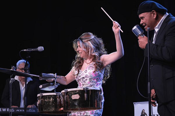 Diana Sosa y Diana's Mambo Maniacs