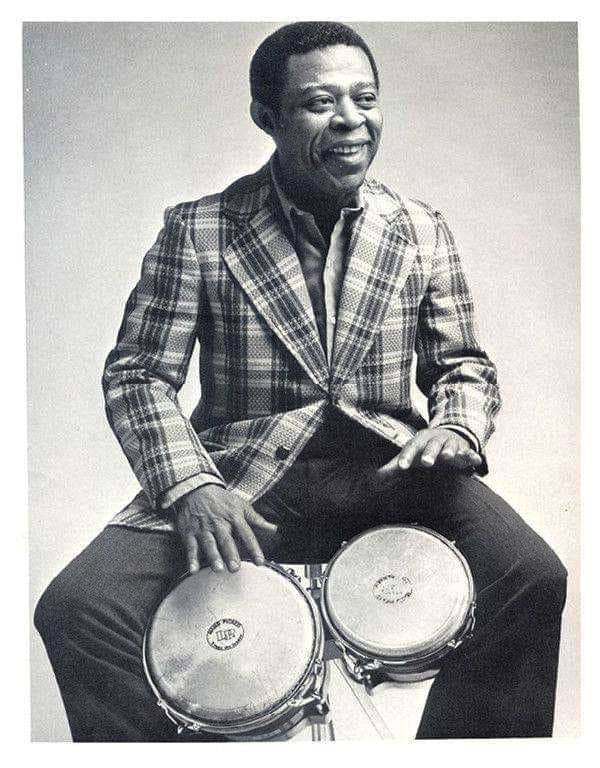 El Arquitecto del Sonido en el Bongó definiendo las reglas de cómo debería sonar