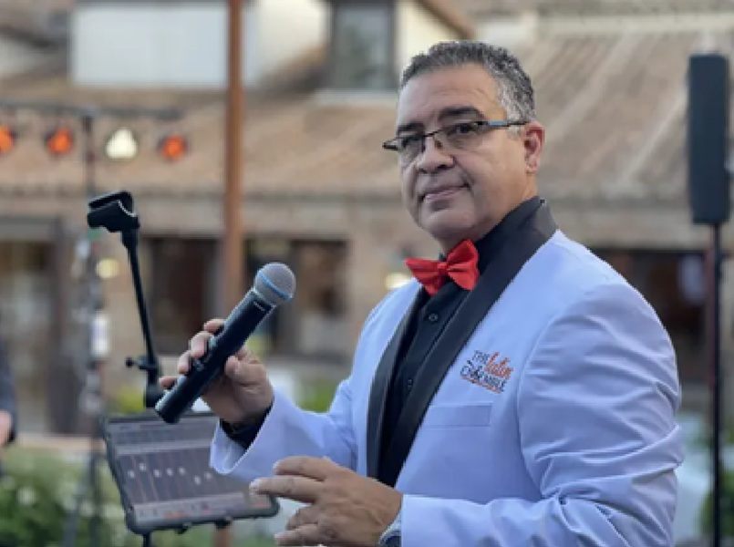 Vocalista principal Luis Manuel